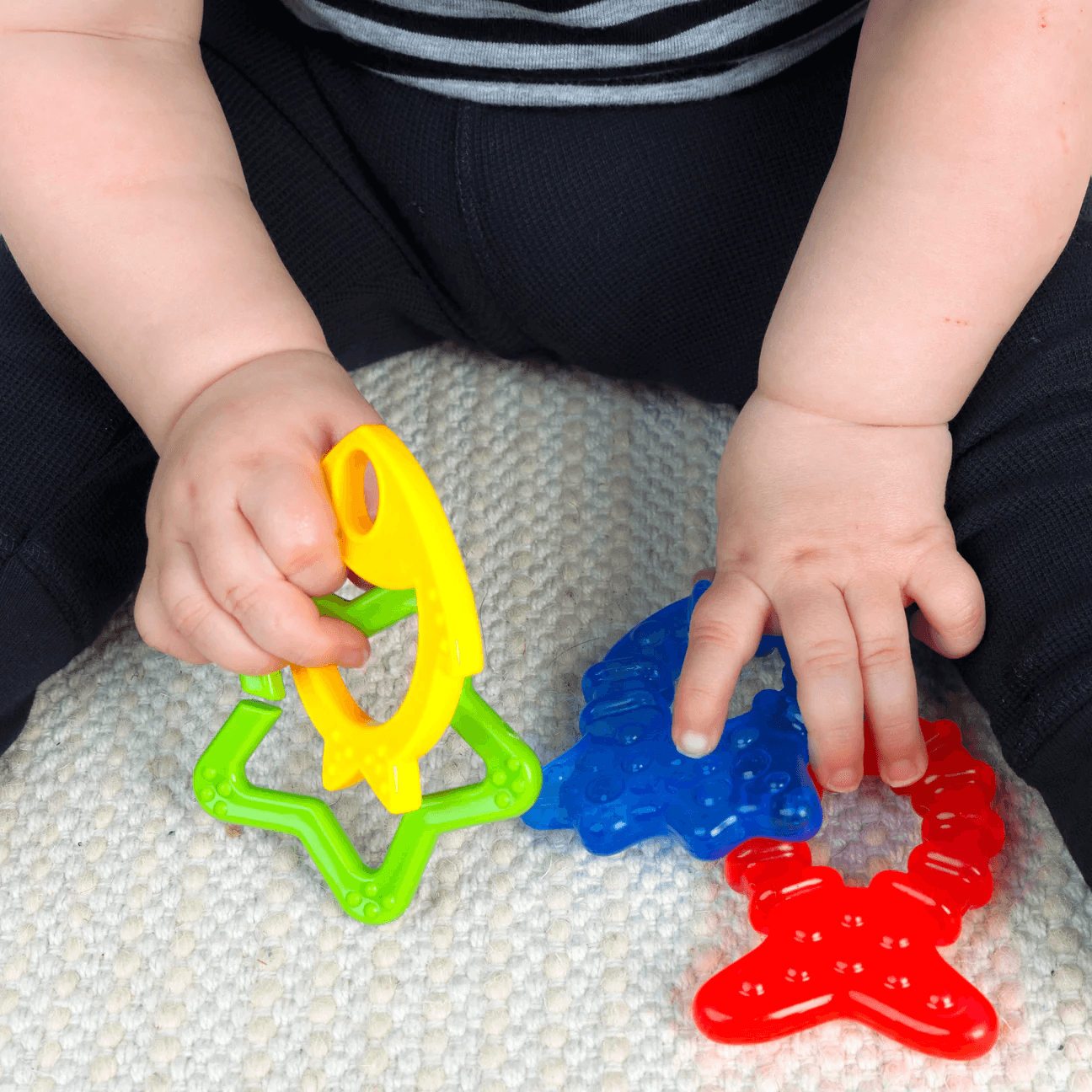 Baby Einstein-108417 Ocean Explorers Cool Critters Teether Toy Set, Ages 3+ months